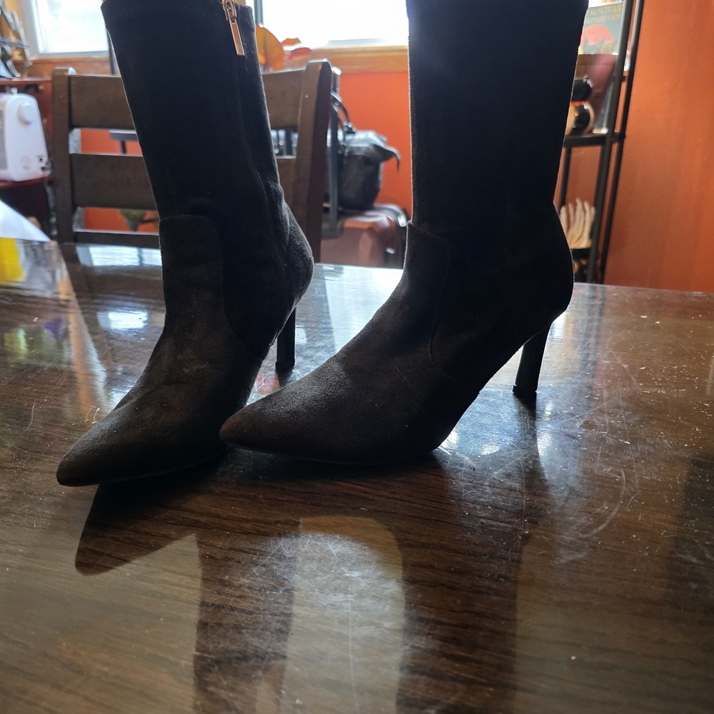 New York & Company Black Suede Pointed-Toe Mid-Calf Heel Boots Size 7.5